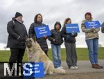 14.03.2025,  Bad Grnenbach im Allgu, eine Demonstration, veranstaltet von SOKO-Tierschutz gegen Tierqulerei auf einem Vieh-Grobetrieb in Bad Grnenbach, der durch SOKO-Tierschutz-Recherche wegen Tierqulerei von Milchvieh aktuell schwer belastet wurde.