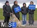 14.03.2025,  Bad Grnenbach im Allgu, eine Demonstration, veranstaltet von SOKO-Tierschutz gegen Tierqulerei auf einem Vieh-Grobetrieb in Bad Grnenbach, der durch SOKO-Tierschutz-Recherche wegen Tierqulerei von Milchvieh aktuell schwer belastet wurde.