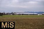 14.03.2025,  Bad Grnenbach im Allgu, eine Demonstration, veranstaltet von SOKO-Tierschutz gegen Tierqulerei auf einem Vieh-Grobetrieb in Bad Grnenbach, der durch SOKO-Tierschutz-Recherche wegen Tierqulerei von Milchvieh aktuell schwer belastet wurde. Auf dem Bild ist der Grund der Demo, der Endres-Hof zu sehen.
