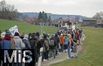 14.03.2025,  Bad Grnenbach im Allgu, eine Demonstration, veranstaltet von SOKO-Tierschutz gegen Tierqulerei auf einem Vieh-Grobetrieb in Bad Grnenbach, der durch SOKO-Tierschutz-Recherche wegen Tierqulerei von Milchvieh aktuell schwer belastet wurde.