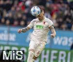 15.03.2025, Fussball 1. Bundesliga 2024/2025, 26. Spieltag, FC Augsburg - VfL Wolfsburg, in der WWK-Arena Augsburg, Kopfball Jeffrey Gouweleeuw (FC Augsburg) 