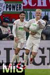 15.03.2025, Fussball 1. Bundesliga 2024/2025, 26. Spieltag, FC Augsburg - VfL Wolfsburg, in der WWK-Arena Augsburg, Torjubel Philipp Tietz (re, FC Augsburg), li: Dimitrios Christos Giannoulis (FC Augsburg) 