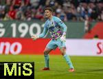 15.03.2025, Fussball 1. Bundesliga 2024/2025, 26. Spieltag, FC Augsburg - VfL Wolfsburg, in der WWK-Arena Augsburg, Torwart Finn Dahmen (FC Augsburg) in Aktion.