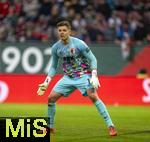 15.03.2025, Fussball 1. Bundesliga 2024/2025, 26. Spieltag, FC Augsburg - VfL Wolfsburg, in der WWK-Arena Augsburg, Torwart Finn Dahmen (FC Augsburg) 