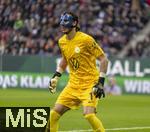 15.03.2025, Fussball 1. Bundesliga 2024/2025, 26. Spieltag, FC Augsburg - VfL Wolfsburg, in der WWK-Arena Augsburg,  Torwart Kamil Grabara (Wolfsburg) mit Gesichtsmaske.