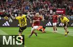 17.03.2025, Fussball, das FC Bayern Mnchen Legenden-Turnier FRANZ BECKENBAUER CUP, im SAP-Garden Mnchen.Halbfinale FC Bayern Mnchen gegen Borussia Dortmund,  Arjen Robben (mitte, Bayern Mnchen) berspielt Torwart Roman Weidenfeller (hinten, Dortmund) und erzielt das Siegtor gegen Kevin Grokreutz (li, Dortmund).