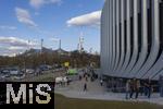 17.03.2025, Fussball, das FC Bayern Mnchen Legenden-Turnier FRANZ BECKENBAUER CUP, im SAP-Garden Mnchen. Aussenansicht, Fassade der neuen Multifunktionshalle im Olympiapark am ehemaligen Standort der Radhalle. Hinten ist das Olympiastadion zu sehen 
