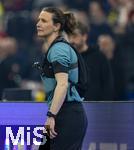 17.03.2025, Fussball, das FC Bayern Mnchen Legenden-Turnier FRANZ BECKENBAUER CUP, im SAP-Garden Mnchen. Am Brustgurt von der Schiedsrichterin ist die Bodycam fr actionreiche Livebilder aus Schiri-Perspektive angebracht.