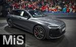 17.03.2025, Fussball, das FC Bayern Mnchen Legenden-Turnier FRANZ BECKENBAUER CUP, im SAP-Garden Mnchen. FC Bayern-Sponsor AUDI stellt sein E-Auto S6 etron im Innenraum aus.