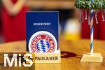 17.03.2025, Fussball, das FC Bayern Mnchen Legenden-Turnier FRANZ BECKENBAUER CUP, im SAP-Garden Mnchen. Auf einem Tisch steht RESERVIERT, mit FCB-Bierdeckel und Schriftzug des Brauerei-Sponsors PAULANER. 