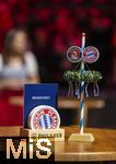 17.03.2025, Fussball, das FC Bayern Mnchen Legenden-Turnier FRANZ BECKENBAUER CUP, im SAP-Garden Mnchen. Auf einem Tisch steht RESERVIERT, mit FCB-Bierdeckel und Schriftzug des Brauerei-Sponsors PAULANER. 