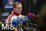 17.03.2025, Fussball, das FC Bayern Mnchen Legenden-Turnier FRANZ BECKENBAUER CUP, im SAP-Garden Mnchen. Philipp Lahm (Bayern Mnchen) beim Interview.