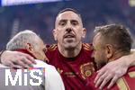 17.03.2025, Fussball, das FC Bayern Mnchen Legenden-Turnier FRANZ BECKENBAUER CUP, im SAP-Garden Mnchen. mitte: Franck Ribery (Bayern Mnchen) re: Rafinha, li: Physiotherapeut Fredi Binder (Bayern Mnchen).