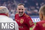 17.03.2025, Fussball, das FC Bayern Mnchen Legenden-Turnier FRANZ BECKENBAUER CUP, im SAP-Garden Mnchen. mitte: Franck Ribery (Bayern Mnchen) re: Rafinha, li: Physiotherapeut Fredi Binder (Bayern Mnchen).