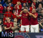 17.03.2025, Fussball, das FC Bayern Mnchen Legenden-Turnier FRANZ BECKENBAUER CUP, im SAP-Garden Mnchen. v.li: Sebastian Rudy, Claudio Pizarro, Paulo Sergio,  (alle Bayern Mnchen).
