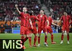 04.04.2025, Fussball 1. Bundesliga 2024/2025, 28. Spieltag, FC Augsburg - FC Bayern Mnchen, in der WWK-Arena Augsburg, Jubel FC Bayern Mnchen zum Tor zum 1:3, vorn Harry Kane (Bayern Mnchen)
 

