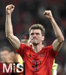 04.04.2025, Fussball 1. Bundesliga 2024/2025, 28. Spieltag, FC Augsburg - FC Bayern Mnchen, in der WWK-Arena Augsburg, Schlussjubel FC Bayern Mnchen, Thomas Mller (Bayern Mnchen)
 

