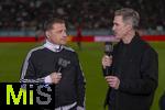 04.04.2025, Fussball 1. Bundesliga 2024/2025, 28. Spieltag, FC Augsburg - FC Bayern Mnchen, in der WWK-Arena Augsburg, Sportvorstand Max Eberl (li, Bayern Mnchen) beim DAZN-Interview mit Tobias Schweinsteiger (re)