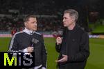 04.04.2025, Fussball 1. Bundesliga 2024/2025, 28. Spieltag, FC Augsburg - FC Bayern Mnchen, in der WWK-Arena Augsburg, Sportvorstand Max Eberl (li, Bayern Mnchen) beim DAZN-Interview mit Tobias Schweinsteiger (re)