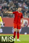 04.04.2025, Fussball 1. Bundesliga 2024/2025, 28. Spieltag, FC Augsburg - FC Bayern Mnchen, in der WWK-Arena Augsburg, Eric Dier (FC Bayern Mnchen) 