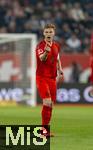 04.04.2025, Fussball 1. Bundesliga 2024/2025, 28. Spieltag, FC Augsburg - FC Bayern Mnchen, in der WWK-Arena Augsburg, Joshua Kimmich (FC Bayern Mnchen) 