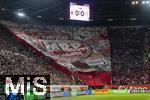 04.04.2025, Fussball 1. Bundesliga 2024/2025, 28. Spieltag, FC Augsburg - FC Bayern Mnchen, in der WWK-Arena Augsburg,  Pyros bei der Fanchoreografie der Bayernfans (MRP ist Munichs red Pride Ultra-Gruppierung, 15 Jahre Jubilum) 