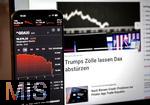 07.04.2025, Thema Brsenbeben nach dem Zoll-Streit aus Amerika: Tagesaktuelle Brsen-Daten auf einem iPhone16 Smartphone-Screen: Aktuelle Daten vom DAX zeigen massive Kursverluste am Montag 07. April 2025 aufgrund der Zlle von Prsident Trump in den USA.