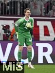08.04.2025,  Fussball UEFA Championsleague 2024/2025: Viertelfinale Hinspiel, FC Bayern Mnchen - Inter Mailand, in der Allianz-Arena Mnchen.  Torwart Jonas Urbig (FC Bayern Mnchen) 
  


