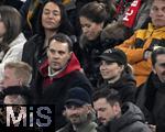 08.04.2025,  Fussball UEFA Championsleague 2024/2025: Viertelfinale Hinspiel, FC Bayern Mnchen - Inter Mailand, in der Allianz-Arena Mnchen. Torwart Manuel Neuer (FC Bayern Mnchen) mit seiner Frau auf der Tribne
  

