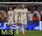 08.04.2025,  Fussball UEFA Championsleague 2024/2025: Viertelfinale Hinspiel, FC Bayern Mnchen - Inter Mailand, in der Allianz-Arena Mnchen. v.l. Joshua Kimmich (FC Bayern Mnchen), Leon Goretzka (FC Bayern Mnchen) und Harry Kane (FC Bayern Mnchen) nachdenklich.
  

