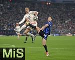 08.04.2025,  Fussball UEFA Championsleague 2024/2025: Viertelfinale Hinspiel, FC Bayern Mnchen - Inter Mailand, in der Allianz-Arena Mnchen. v.l. Leroy Sane (Bayern Mnchen) gegen Benjamin Pavard (Inter Mailand) 
  

