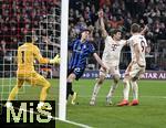 08.04.2025,  Fussball UEFA Championsleague 2024/2025: Viertelfinale Hinspiel, FC Bayern Mnchen - Inter Mailand, in der Allianz-Arena Mnchen. Thomas Mller (FC Bayern Mnchen) jubelt. Torwart Yann Sommer (Inter Mailand) geschlagen
  

