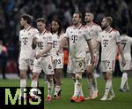 08.04.2025,  Fussball UEFA Championsleague 2024/2025: Viertelfinale Hinspiel, FC Bayern Mnchen - Inter Mailand, in der Allianz-Arena Mnchen. Die Bayern Spieler lassen die Kpfe hngen v.l. Thomas Mller (FC Bayern Mnchen), Joshua Kimmich (FC Bayern Mnchen), Sacha Boey (FC Bayern Mnchen), Harry Kane (FC Bayern Mnchen), Eric Dier (FC Bayern Mnchen) und Konrad Laimer (FC Bayern Mnchen) 
  

