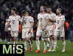 08.04.2025,  Fussball UEFA Championsleague 2024/2025: Viertelfinale Hinspiel, FC Bayern Mnchen - Inter Mailand, in der Allianz-Arena Mnchen. v.l. Thomas Mller (FC Bayern Mnchen), Joshua Kimmich (FC Bayern Mnchen), Sacha Boey (FC Bayern Mnchen), Harry Kane (FC Bayern Mnchen), Eric Dier (FC Bayern Mnchen) und Konrad Laimer (FC Bayern Mnchen) lassen die Kpfe hngen.
  

