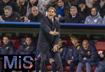 08.04.2025,  Fussball UEFA Championsleague 2024/2025: Viertelfinale Hinspiel, FC Bayern Mnchen - Inter Mailand, in der Allianz-Arena Mnchen. Trainer Simone Inzaghi (Inter Mailand) gibt Anweisungen