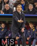 08.04.2025,  Fussball UEFA Championsleague 2024/2025: Viertelfinale Hinspiel, FC Bayern Mnchen - Inter Mailand, in der Allianz-Arena Mnchen. Trainer Simone Inzaghi (Inter Mailand) gibt Anweisungen