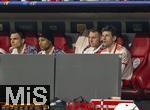 08.04.2025,  Fussball UEFA Championsleague 2024/2025: Viertelfinale Hinspiel, FC Bayern Mnchen - Inter Mailand, in der Allianz-Arena Mnchen. re: Thomas Mller (FC Bayern Mnchen) von Anbeginn auf der Bank. 2.v.re, Torwart Daniel Peretz (FC Bayern Mnchen) v.li: Joao Palhinha (FC Bayern Mnchen), Serge Gnabry (FC Bayern Mnchen)    