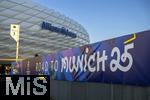 08.04.2025,  Fussball UEFA Championsleague 2024/2025: Viertelfinale Hinspiel, FC Bayern Mnchen - Inter Mailand, in der Allianz-Arena Mnchen.  ROAD TO MUNICH steht auf dem Plakat vor dem Finalstadion 