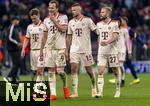 08.04.2025,  Fussball UEFA Championsleague 2024/2025: Viertelfinale Hinspiel, FC Bayern Mnchen - Inter Mailand, in der Allianz-Arena Mnchen. Bayern Spieler nach dem verlorenen Spiel, Joshua Kimmich (FC Bayern Mnchen), Harry Kane (FC Bayern Mnchen), Eric Dier (FC Bayern Mnchen), Konrad Laimer (FC Bayern Mnchen) 