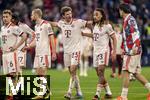 08.04.2025,  Fussball UEFA Championsleague 2024/2025: Viertelfinale Hinspiel, FC Bayern Mnchen - Inter Mailand, in der Allianz-Arena Mnchen. Bayern Spieler nach dem verlorenen Spiel, Joshua Kimmich (FC Bayern Mnchen), Konrad Laimer (FC Bayern Mnchen), Thomas Mller (FC Bayern Mnchen), Sacha Boey (FC Bayern Mnchen), Min-jae Kim (Bayern Mnchen, Minjae Kim) 
