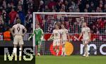 08.04.2025,  Fussball UEFA Championsleague 2024/2025: Viertelfinale Hinspiel, FC Bayern Mnchen - Inter Mailand, in der Allianz-Arena Mnchen. Frust bei Harry Kane (FC Bayern Mnchen), Torwart Jonas Urbig (FC Bayern Mnchen), Joshua Kimmich (FC Bayern Mnchen), Josip Stanisic (Bayern Mnchen), Eric Dier (FC Bayern Mnchen) nach dem Gegentor.