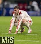 08.04.2025,  Fussball UEFA Championsleague 2024/2025: Viertelfinale Hinspiel, FC Bayern Mnchen - Inter Mailand, in der Allianz-Arena Mnchen. Leon Goretzka (FC Bayern Mnchen) am Boden 