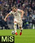 08.04.2025,  Fussball UEFA Championsleague 2024/2025: Viertelfinale Hinspiel, FC Bayern Mnchen - Inter Mailand, in der Allianz-Arena Mnchen. Harry Kane (FC Bayern Mnchen) am Ball 
