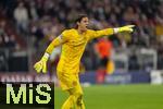 08.04.2025,  Fussball UEFA Championsleague 2024/2025: Viertelfinale Hinspiel, FC Bayern Mnchen - Inter Mailand, in der Allianz-Arena Mnchen. Torwart Yann Sommer (Inter Mailand) gibt Anweisungen. 