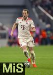 08.04.2025,  Fussball UEFA Championsleague 2024/2025: Viertelfinale Hinspiel, FC Bayern Mnchen - Inter Mailand, in der Allianz-Arena Mnchen. Harry Kane (FC Bayern Mnchen) am Ball 