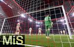 08.04.2025,  Fussball UEFA Championsleague 2024/2025: Viertelfinale Hinspiel, FC Bayern Mnchen - Inter Mailand, in der Allianz-Arena Mnchen. Frust nach dem Gegentor zum 1:2 bei Eric Dier (FC Bayern Mnchen), Torwart Jonas Urbig (FC Bayern Mnchen), Joshua Kimmich (FC Bayern Mnchen) Josip Stanisic (Bayern Mnchen) 
