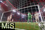 08.04.2025,  Fussball UEFA Championsleague 2024/2025: Viertelfinale Hinspiel, FC Bayern Mnchen - Inter Mailand, in der Allianz-Arena Mnchen. Frust nach dem Gegentor zum 1:2 bei Eric Dier (FC Bayern Mnchen), Josip Stanisic (Bayern Mnchen), Torwart Jonas Urbig (FC Bayern Mnchen), Joshua Kimmich (FC Bayern Mnchen) 