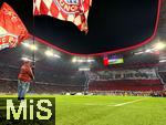 08.04.2025,  Fussball UEFA Championsleague 2024/2025: Viertelfinale Hinspiel, FC Bayern Mnchen - Inter Mailand, in der Allianz-Arena Mnchen. Beim Einlaufen der Mannschaften gibt es eine groe Fanchoreografie der Sdkurven Bayernfans. 