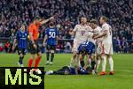 08.04.2025,  Fussball UEFA Championsleague 2024/2025: Viertelfinale Hinspiel, FC Bayern Mnchen - Inter Mailand, in der Allianz-Arena Mnchen. Schiedsrichter Sandro Schrer (Schweiz), Eric Dier (FC Bayern Mnchen), Thomas Mller (FC Bayern Mnchen), Harry Kane (FC Bayern Mnchen), Marcus Thuram (Inter Mailand).