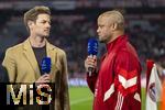 08.04.2025,  Fussball UEFA Championsleague 2024/2025: Viertelfinale Hinspiel, FC Bayern Mnchen - Inter Mailand, in der Allianz-Arena Mnchen. Trainer Vincent Kompany (re, FC Bayern Mnchen) beim Interview 